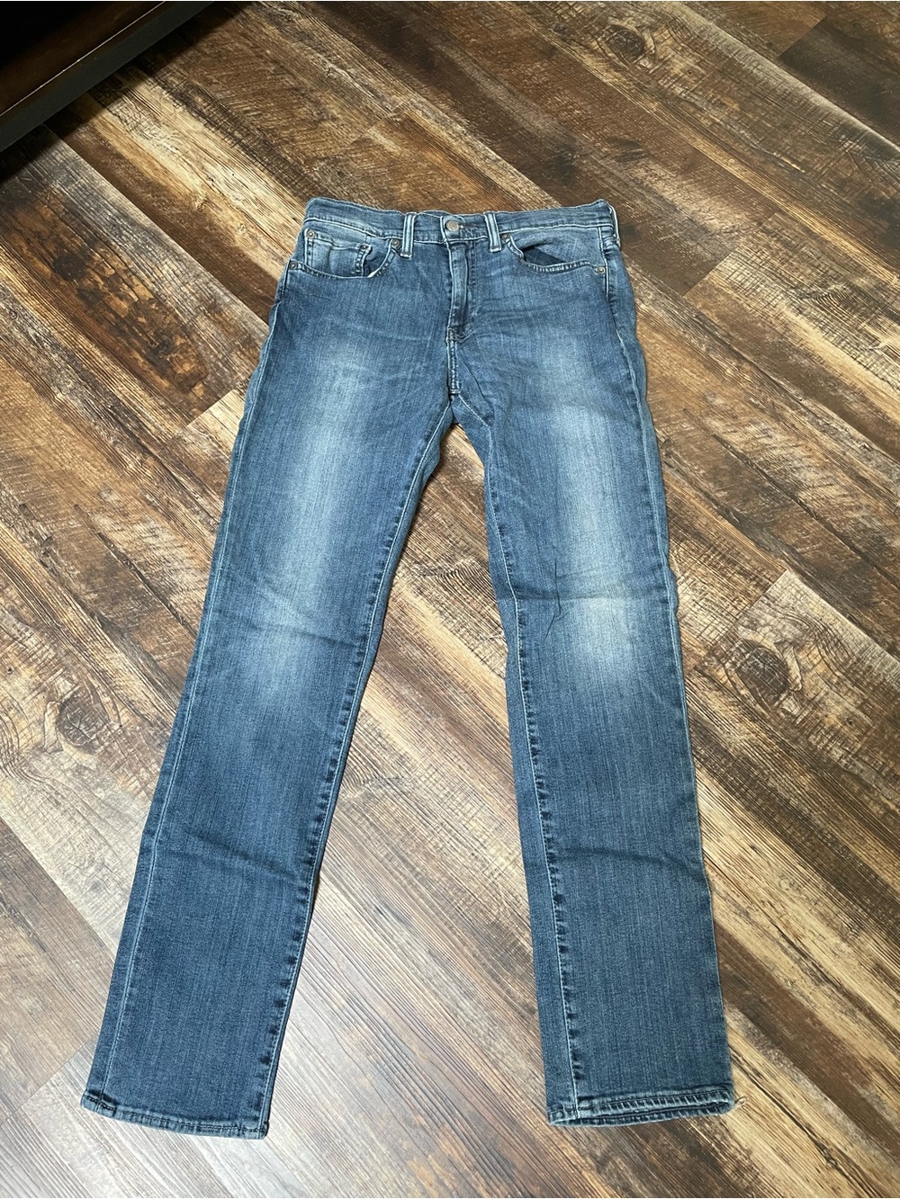 Levi's Men's Slim Jeans in Faded Blue Wash